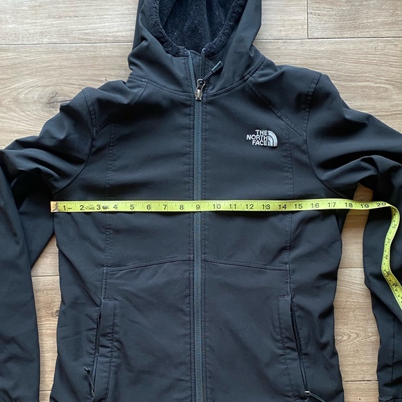 The North Face Hooded Jacket - Picture 5 of 6